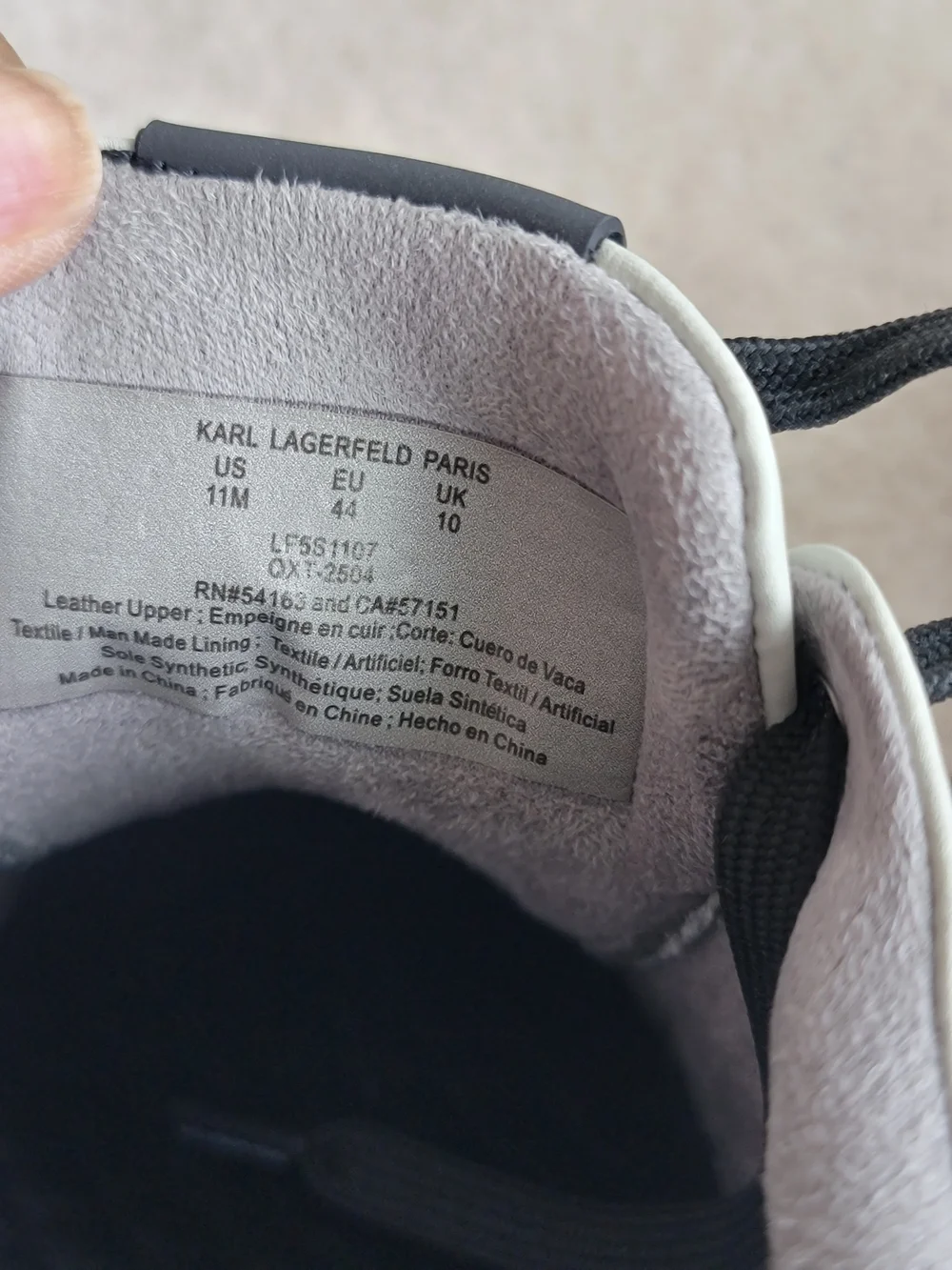 Karl Lagerfeld Paris‎ LF1S1107 Low Top Sneakers – Size 11M – NWOB